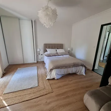 Nouveau - Insolite ! Maison En Bord De Riviere *